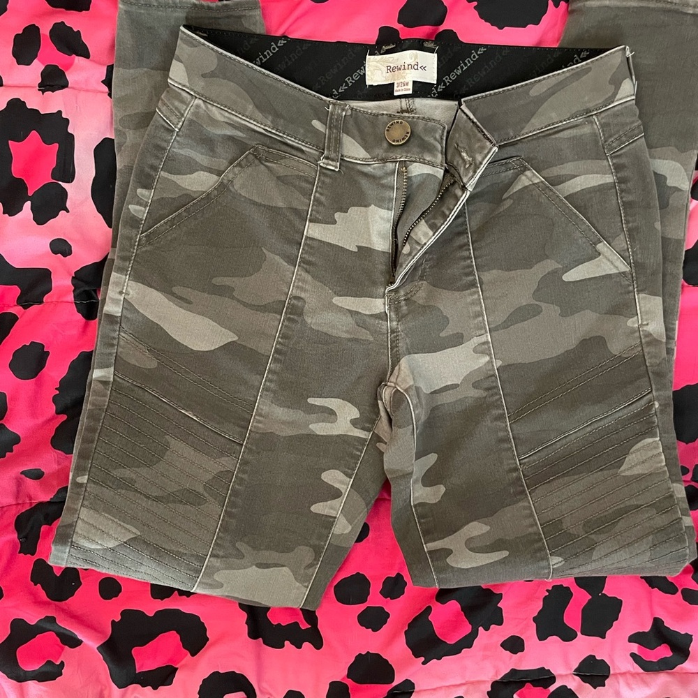 Rewind Gray Camouflage Pants